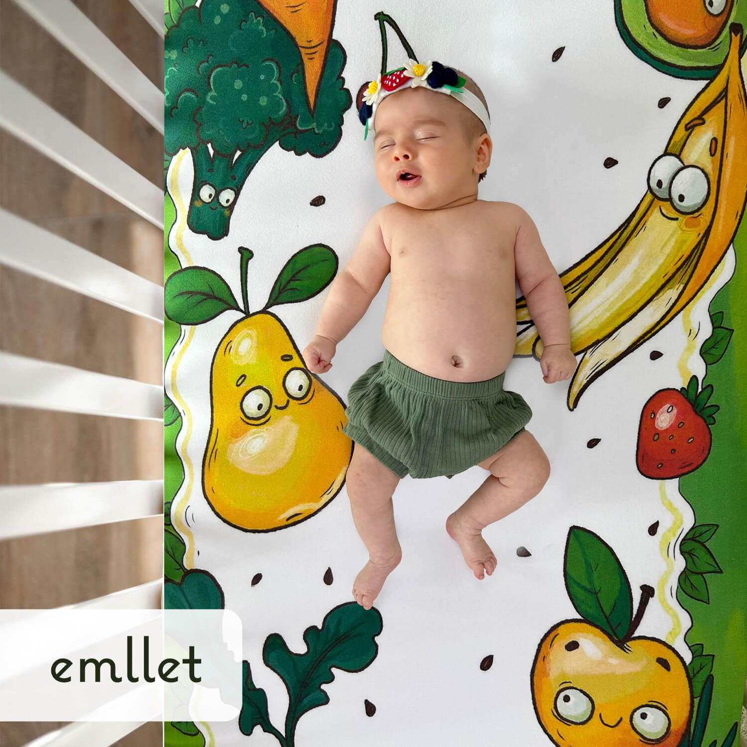 Emllet Veggies Crib Sheet, back side